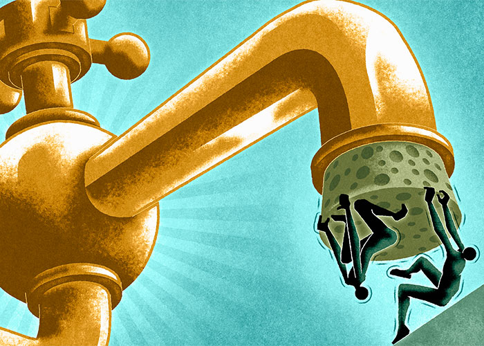 Removing a bung to release water from a tap_700x500